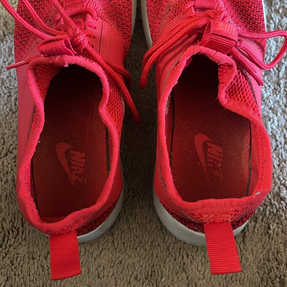Nike • Red Running Shoes - Picture 6 of 6